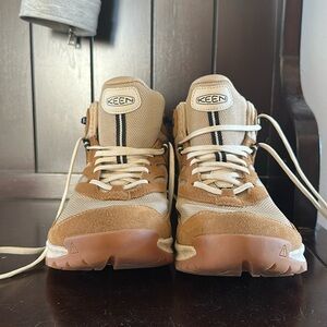 Women’s Keen Hiking Boots | 10 | Worn 1 time